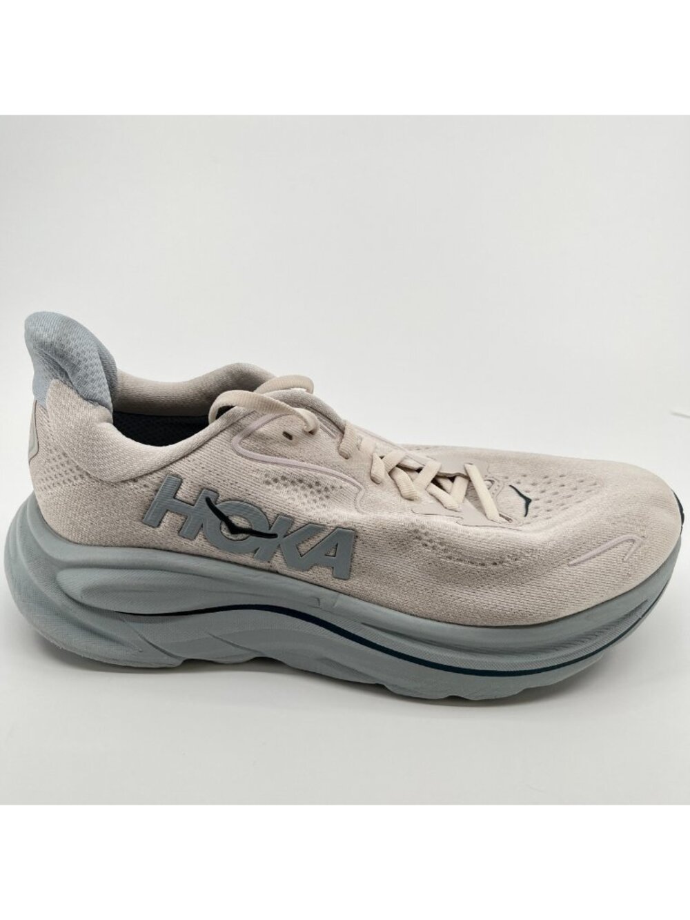 Hoka One One Clifton 10 Womens Size 8.5 Gray Athletic Running Shoes Sneakers
